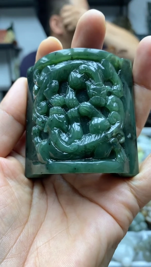 未镶嵌和田玉把件1