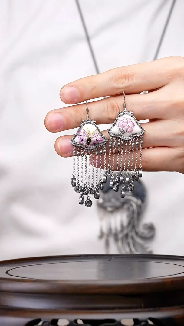 【闪购商品】刺绣黔东南苗族刺绣A759