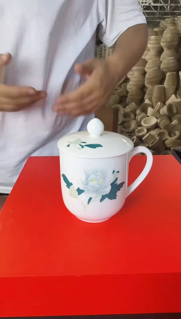 015函夏非遗釉下五彩白芙蓉办公杯