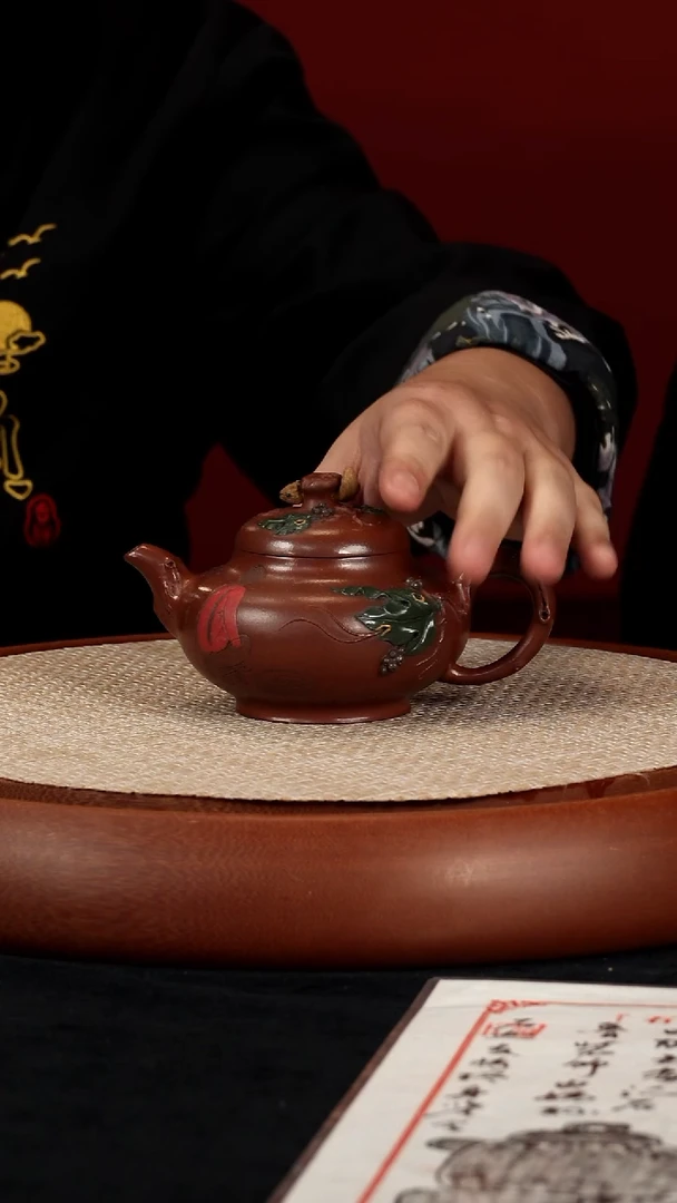 【k043】松鼠葡萄宜兴紫砂WXM