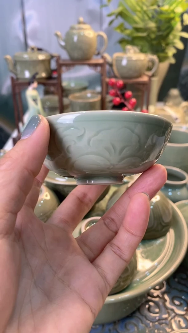 耀州窑瑕疵处理闪***星手工刻花内外双刻茶碗一个开片
