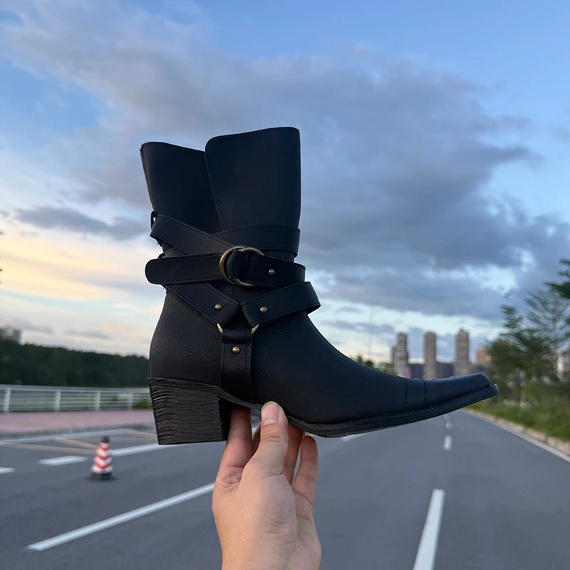 现货~黑色尖头短靴女刺绣西部牛仔靴做旧废土风中筒靴粗跟马丁靴