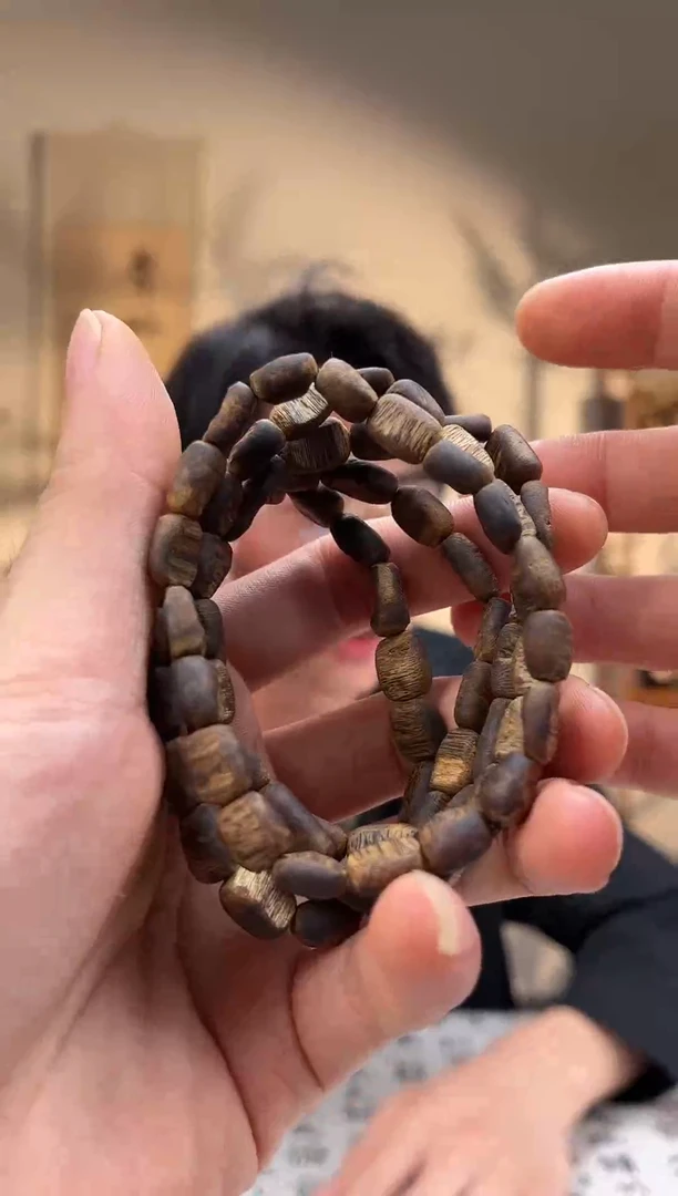 手串沉香留疤+板头单圈3克+ 随形单圈多样性发一