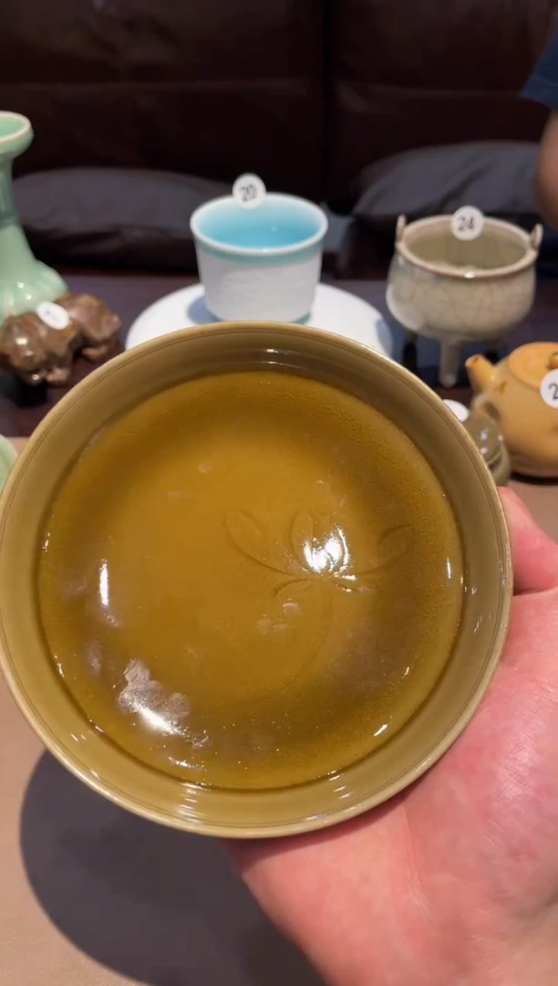 花*28窑承青瓷莲花碟