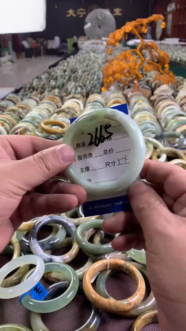 未镶嵌蛇纹石玉手镯2665