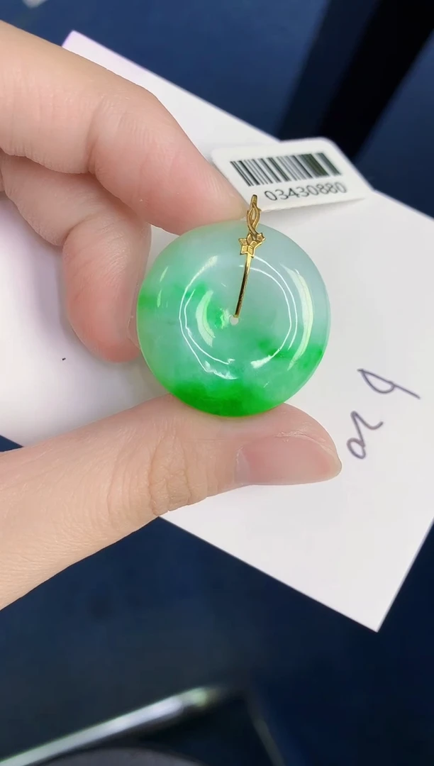 颈饰18K金镶嵌翡翠天然翡翠缅甸A货