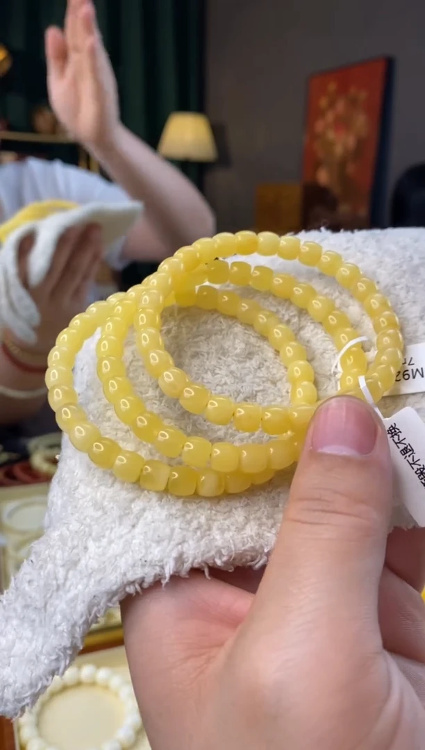 【闪购商品】蜜蜡手串未镶嵌7mm直切微瑕多样性发其一