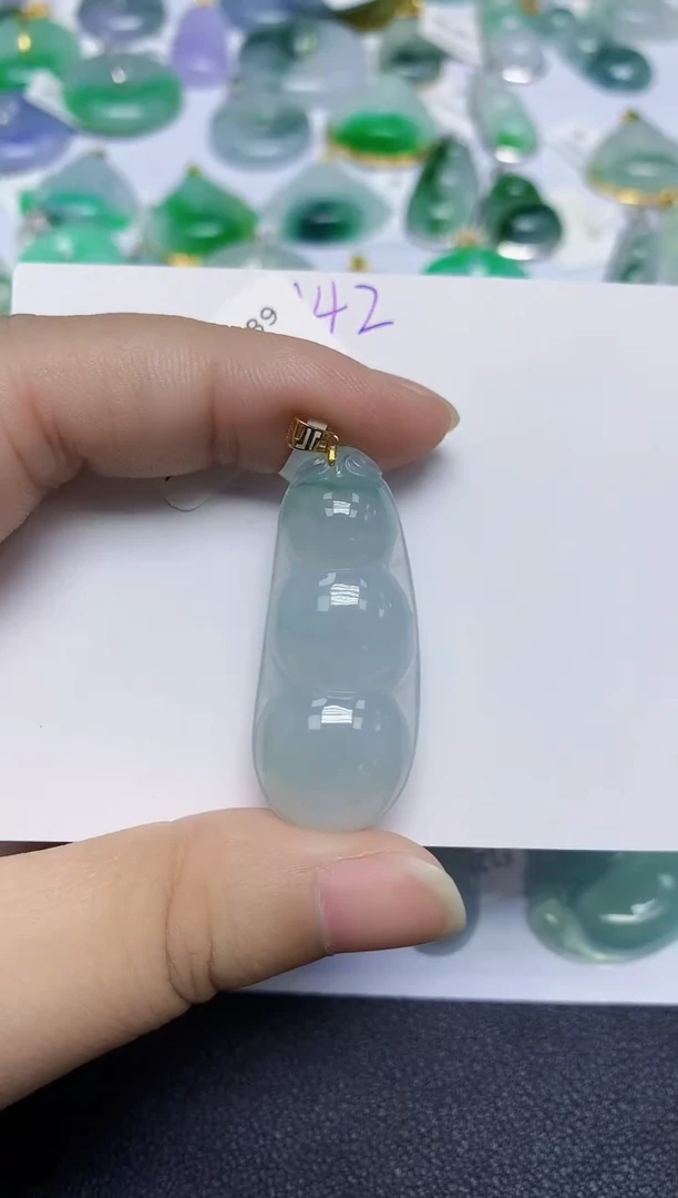 颈饰18K金镶嵌翡翠天然缅甸翡翠A货翡翠百元以上9元证书费自理