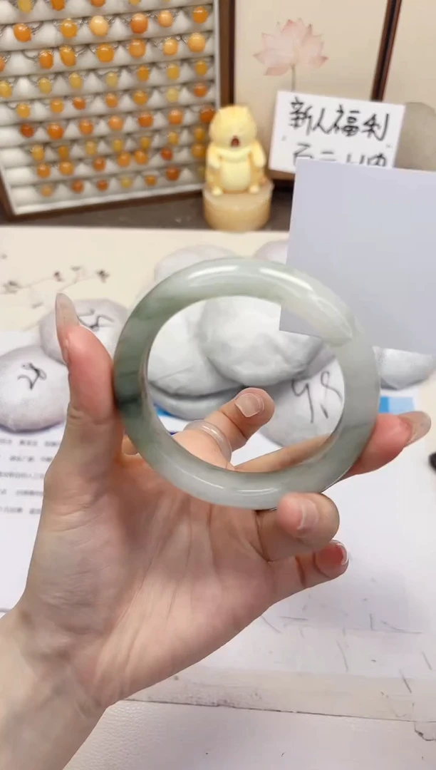 石英质玉手镯未镶嵌192-天山翠-圈口57