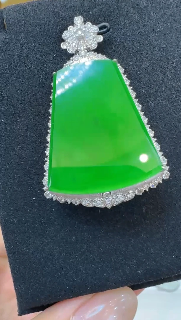 翡翠18K金镶嵌吊坠(不含链)多样性团购发一件