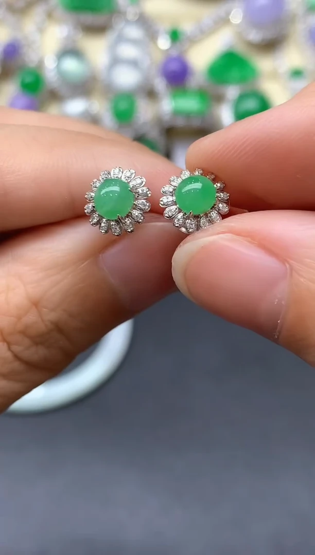 颈饰18K金镶嵌翡翠442-中国好珍宝