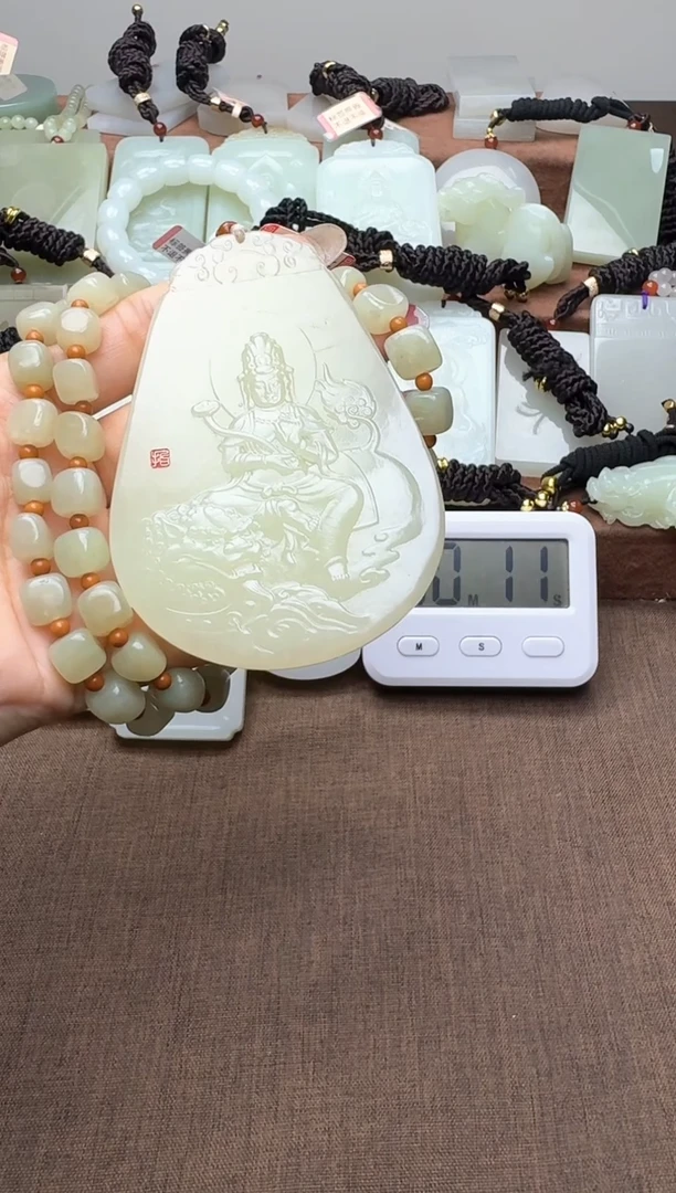 颈饰未镶嵌和田玉1