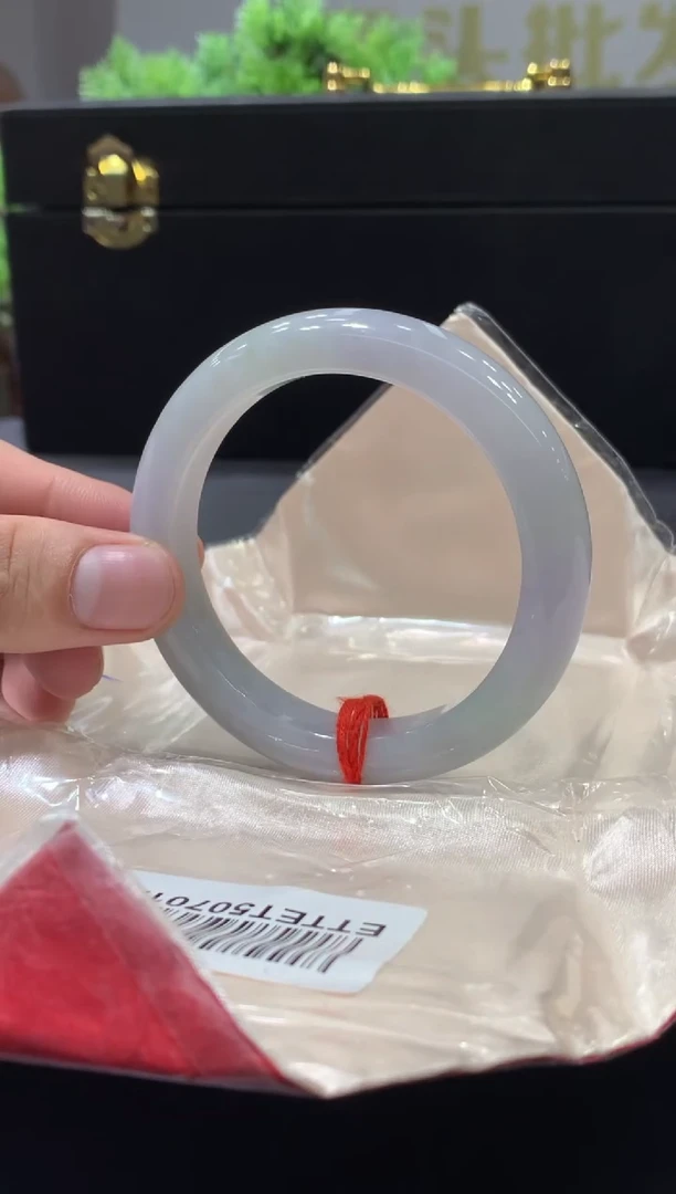 未镶嵌手镯翡翠翡翠手镯