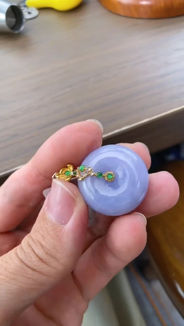 翡翠18K金镶嵌吊坠(不含链)平安扣