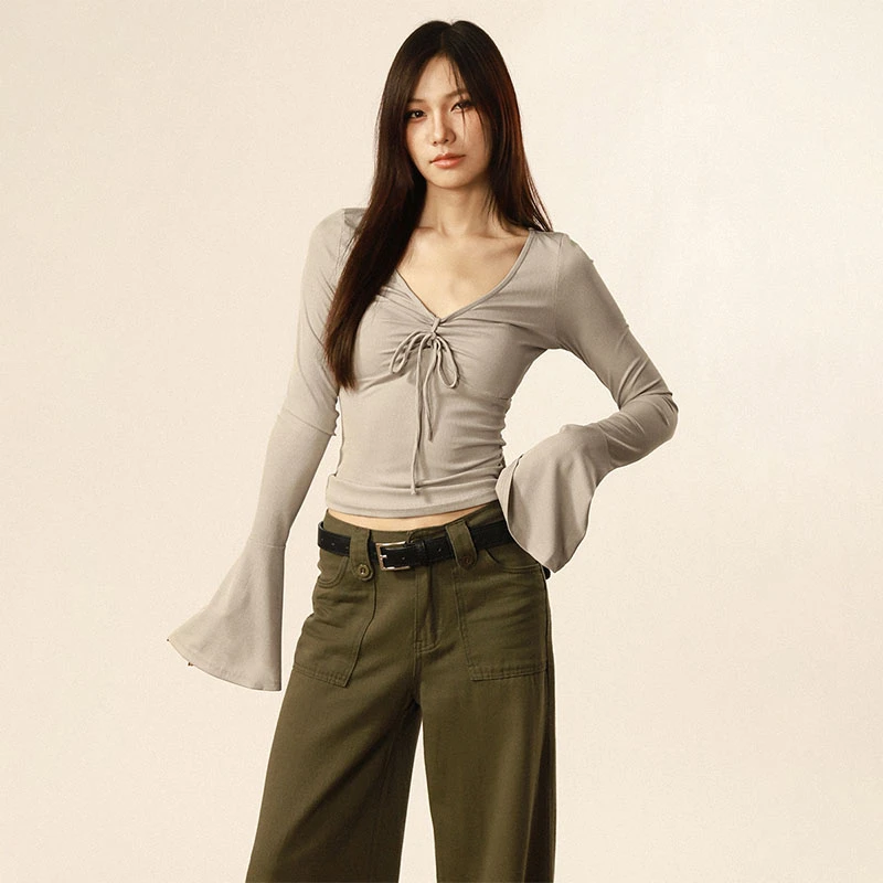 ROMORE美式复古大V领绑带设计喇叭袖打底衫女春季长袖针织衫上衣