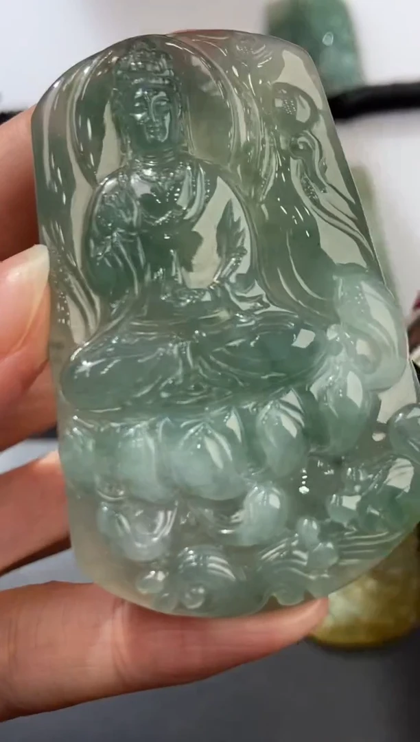 未镶嵌挂件翡翠379579   多人