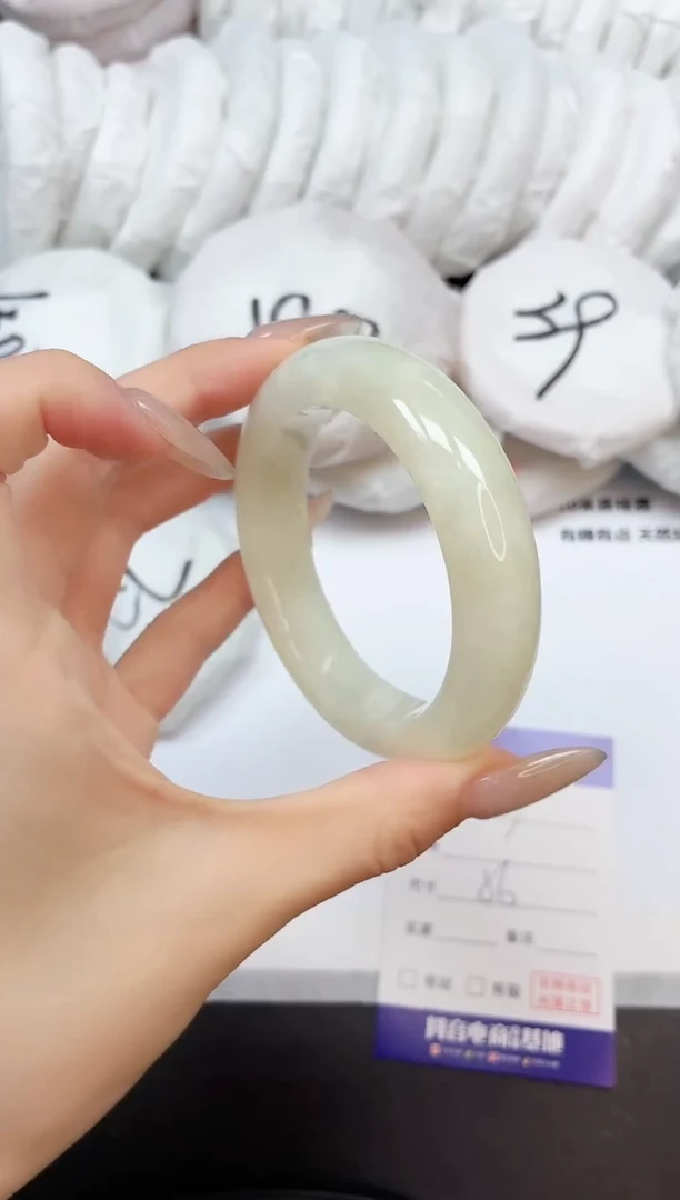 和田玉手镯未镶嵌9L37-56