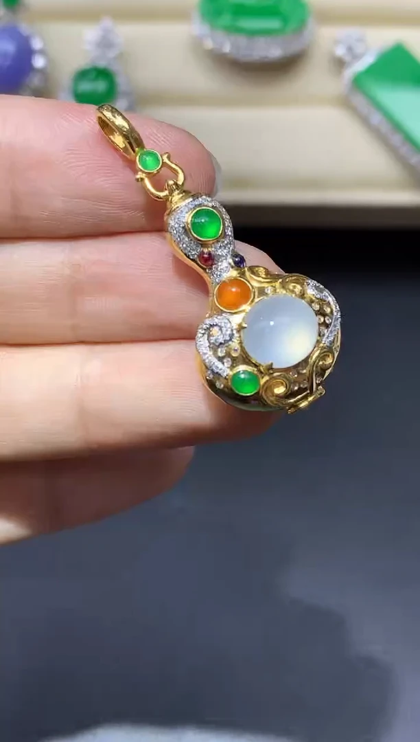 翡翠18K金镶嵌颈饰412-中国好珍宝