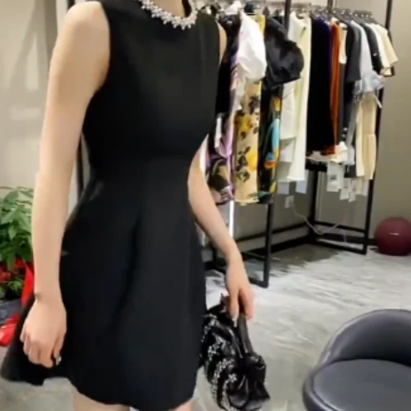 夏季无袖拼接常规中长裙连衣裙气质时尚复古连衣裙