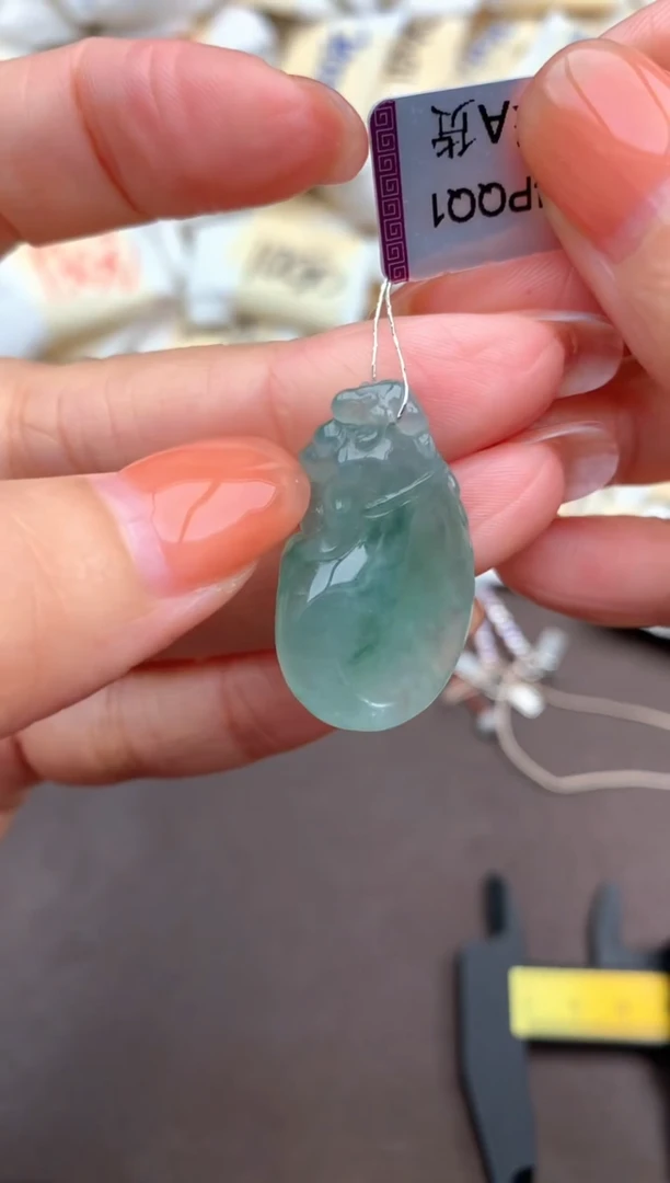 未镶嵌挂件翡翠一