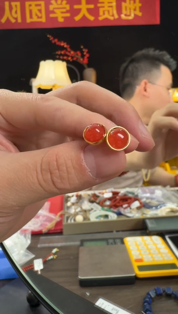【闪购商品】南红玛瑙耳钉银S925镶嵌约7mm保山料南红圆蛋面耳钉