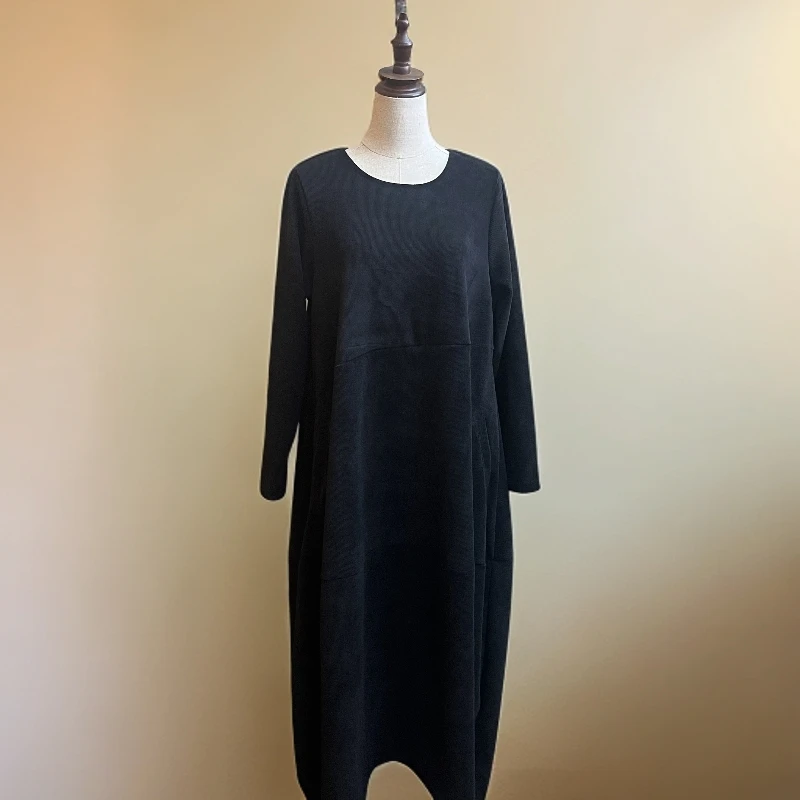 8335新之峰秋冬新款上新黑色雪尼尔圆领百搭气质休闲连衣裙宽松