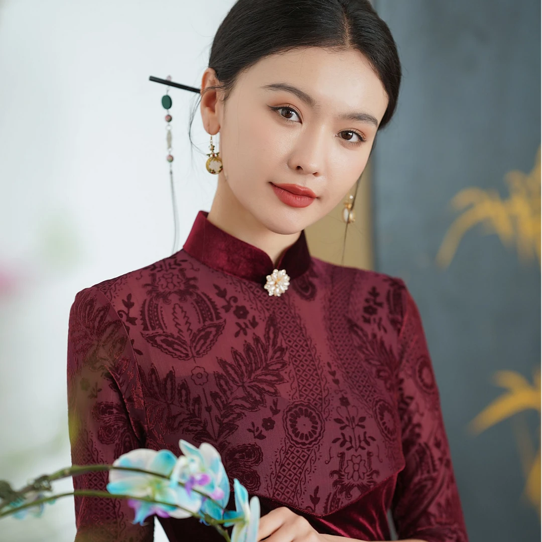 2025春款新出炉植绒拼接丝绒气质日常显瘦中国风端庄旗袍