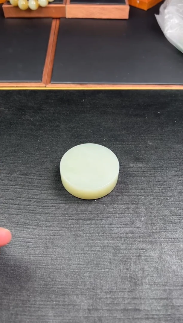 【闪购商品】和田玉镯芯未镶嵌且末微色差近矿