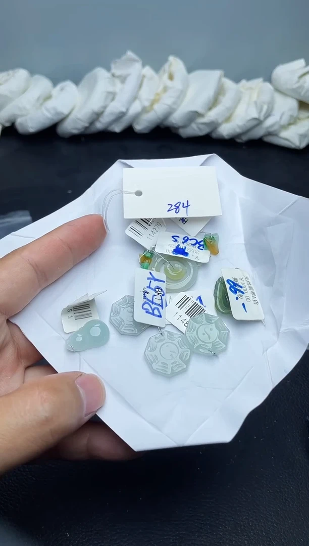 未镶嵌手镯翡翠284