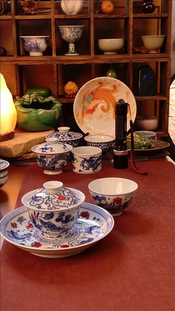 【手工手绘釉里红鱼藻盖碗+壶承+鸡心杯】