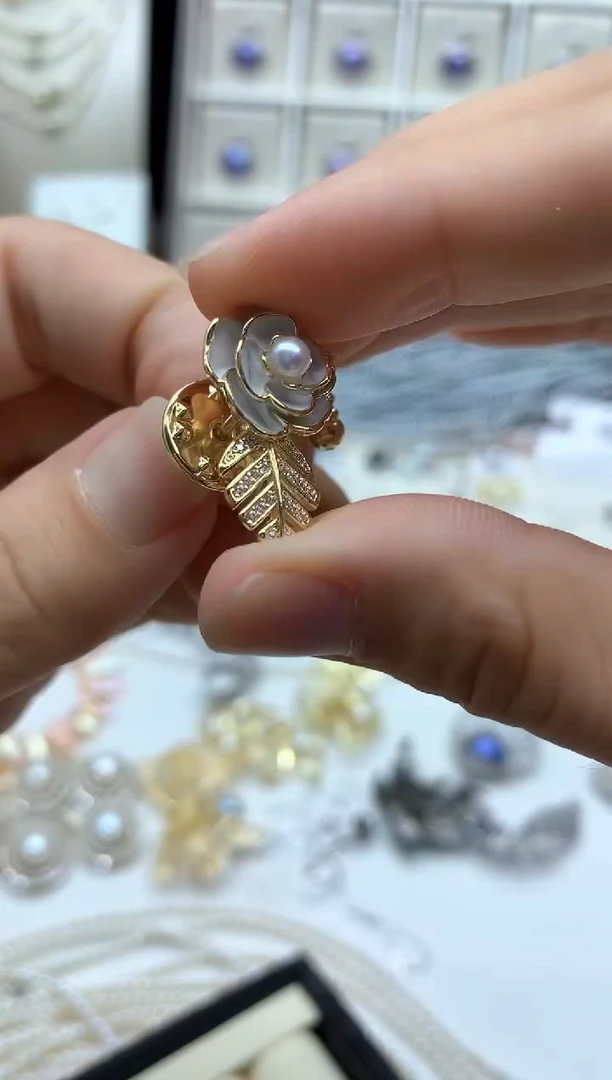未镶嵌胸饰淡水珍珠胸针