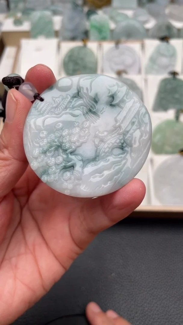 颈饰未镶嵌翡翠天然缅甸翡翠A货330