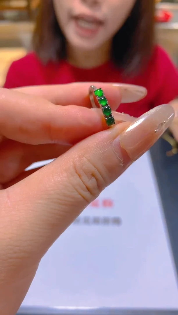 未镶嵌戒指翡翠多样性发一