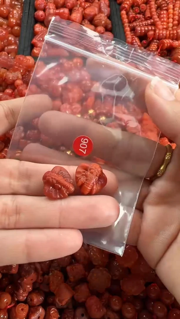 【闪购商品】南红玛瑙颈饰未镶嵌1