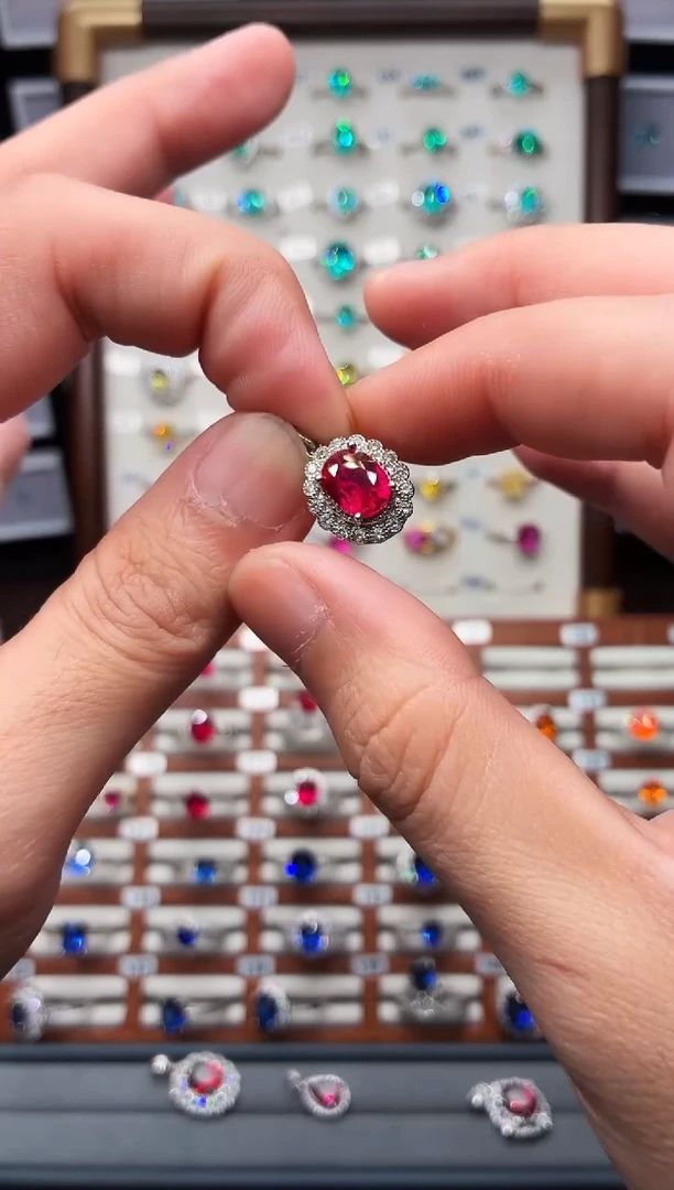 吊坠(赠链)银S925镶嵌红宝石1888