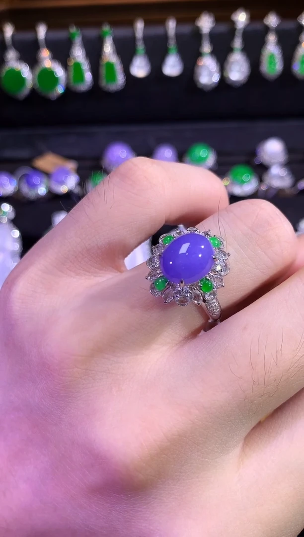 翡翠戒指18K金镶嵌紫罗兰浓紫蛋面戒指