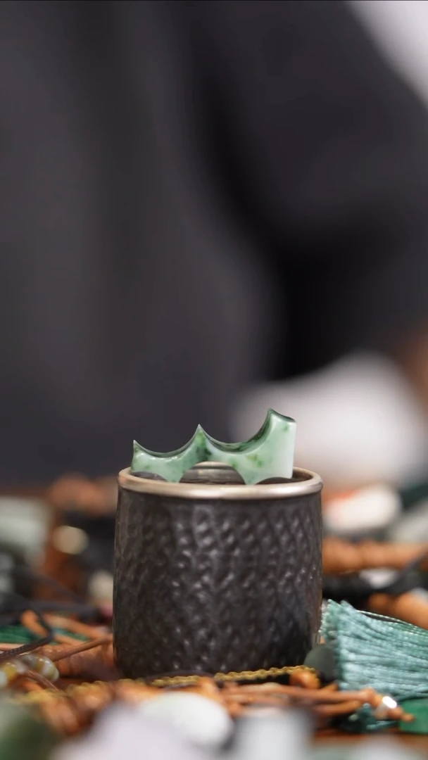 翡翠摆件未镶嵌翡翠笔搁