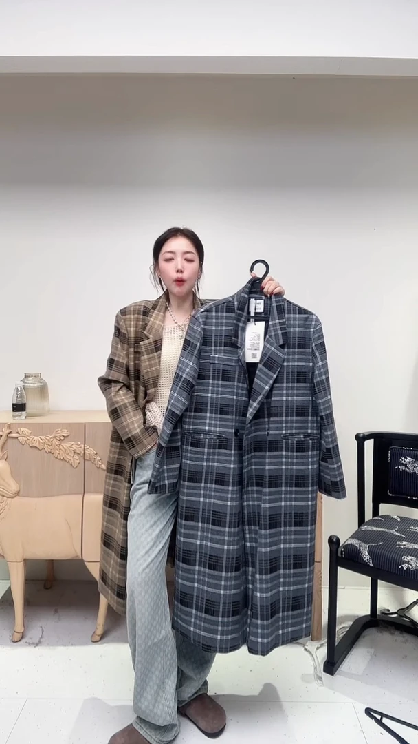 灰色英伦风长款风衣