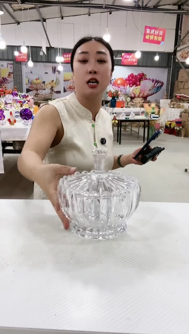 透明莲花糖果罐一个