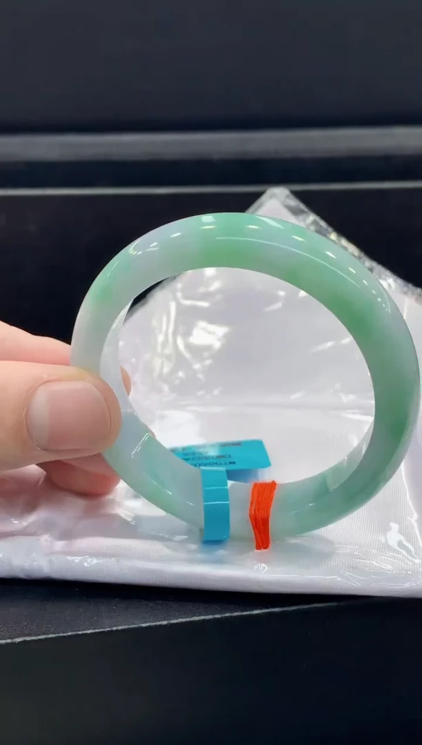 未镶嵌手镯翡翠翡翠手镯