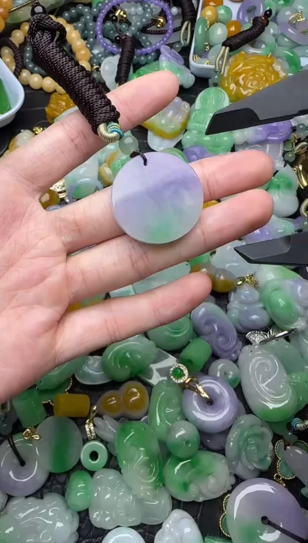 颈饰未镶嵌翡翠缅甸翡翠吊坠