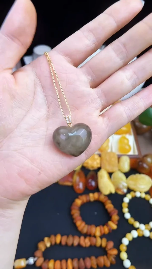 未镶嵌琥珀珠宝奇石柒月
