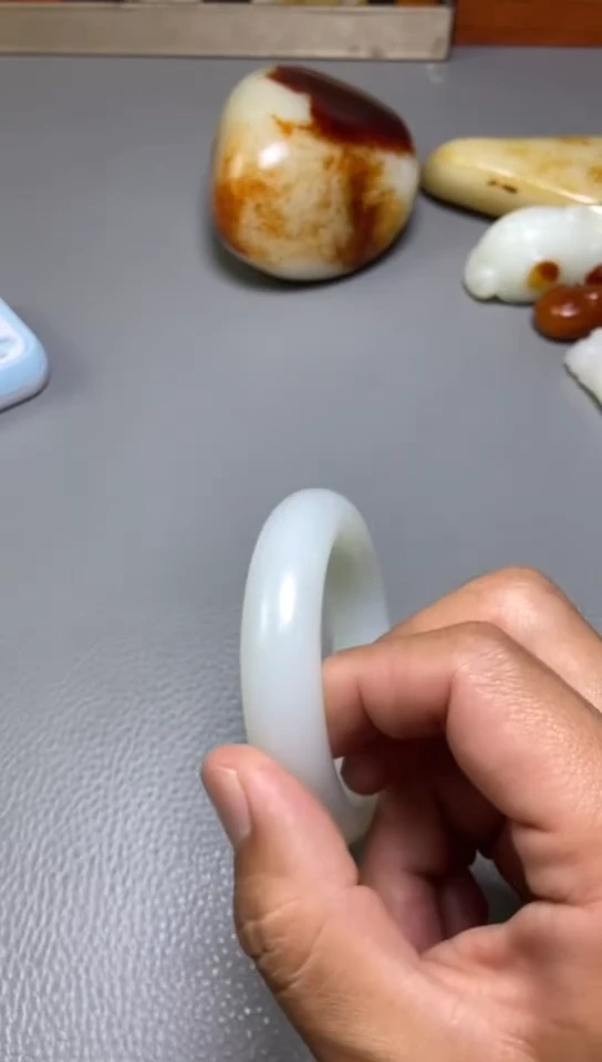 未镶嵌和田玉把件明****.1