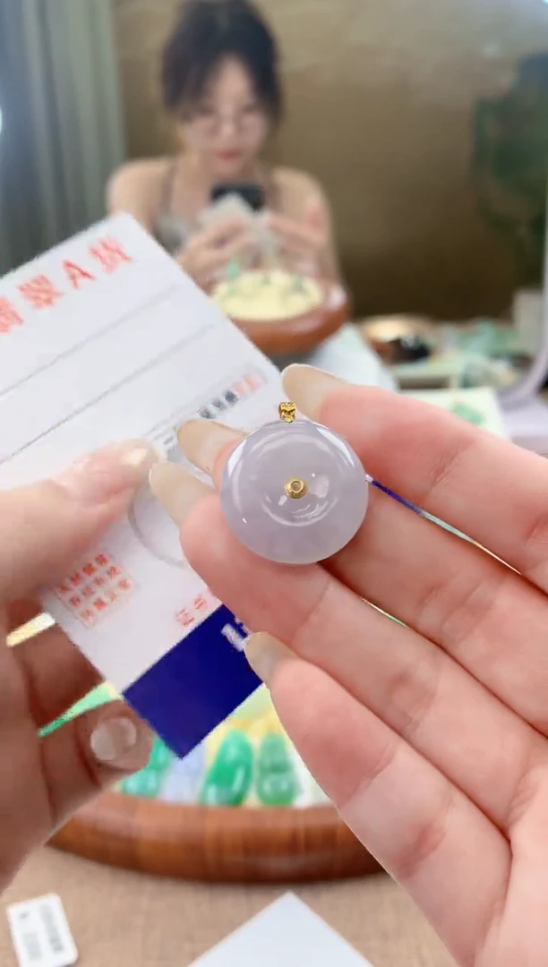 翡翠18K金镶嵌颈饰天然A货翡翠挂件