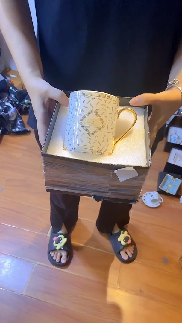 杯鸿辉家品牌瓷器，京东包邮！