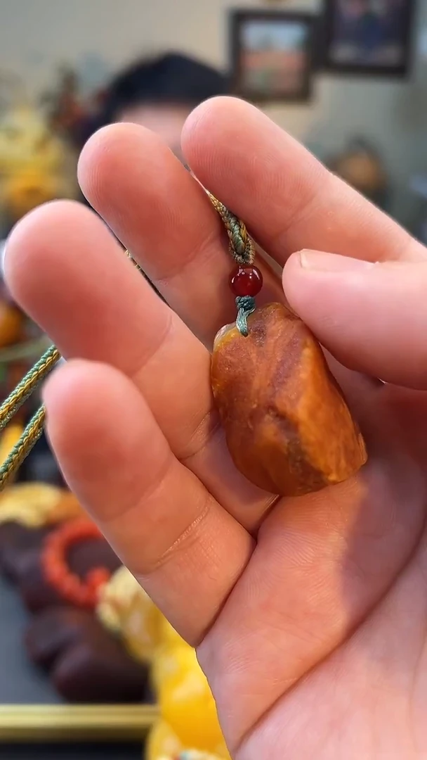琥珀颈饰未镶嵌吊坠
