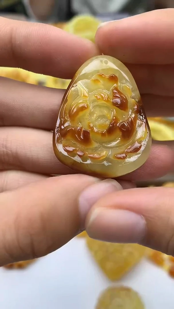 裸石蜜蜡未镶嵌吊坠