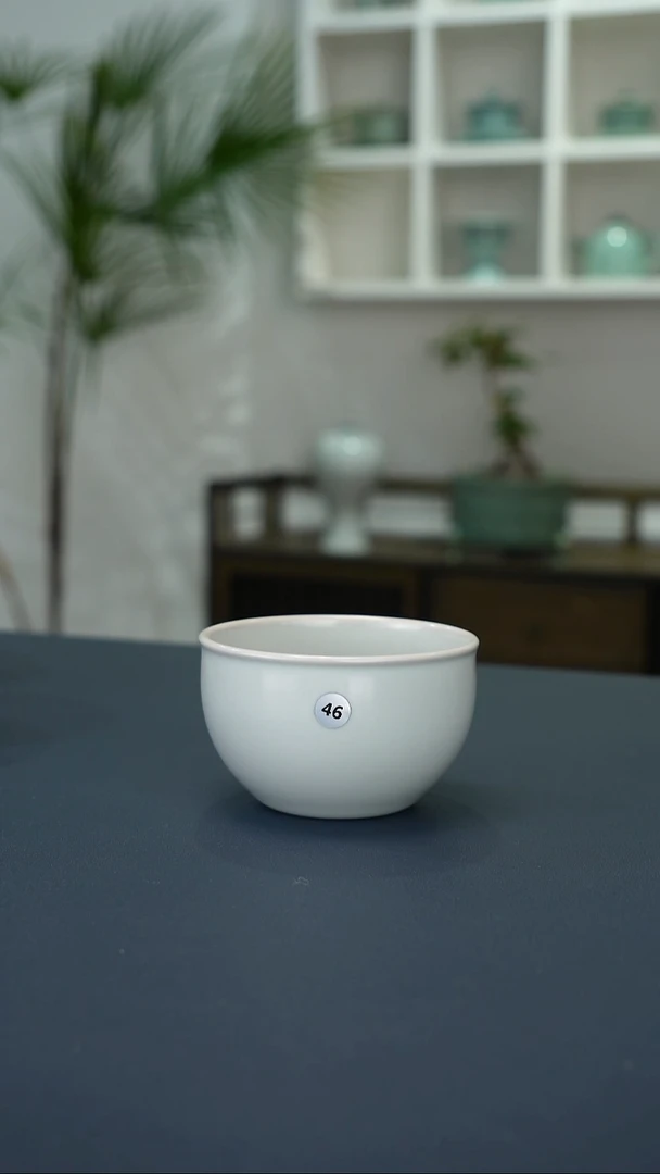 瓷片46号月白釉缸杯微瑕无纹    洁
