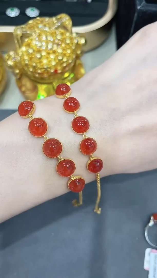 南红玛瑙手链18K金镶嵌发其一