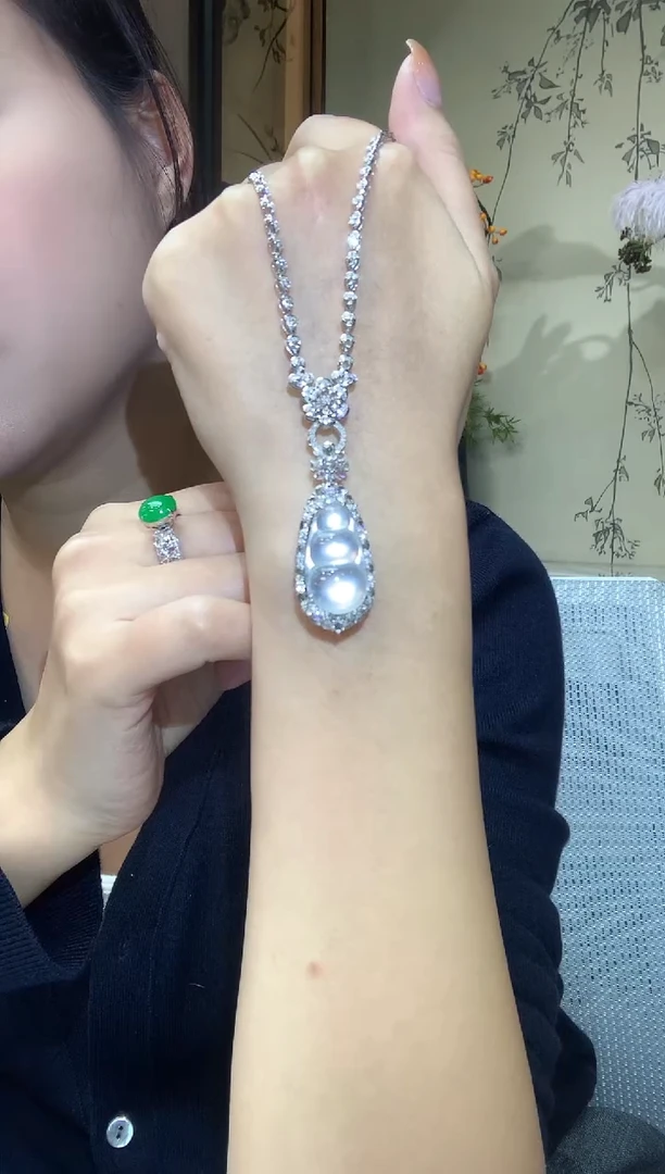 吊坠(不含链)18K金镶嵌翡翠?**?C88